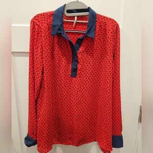 Free People Horse Print Blouse Small – Red & Navy Contrast Collar Button Top